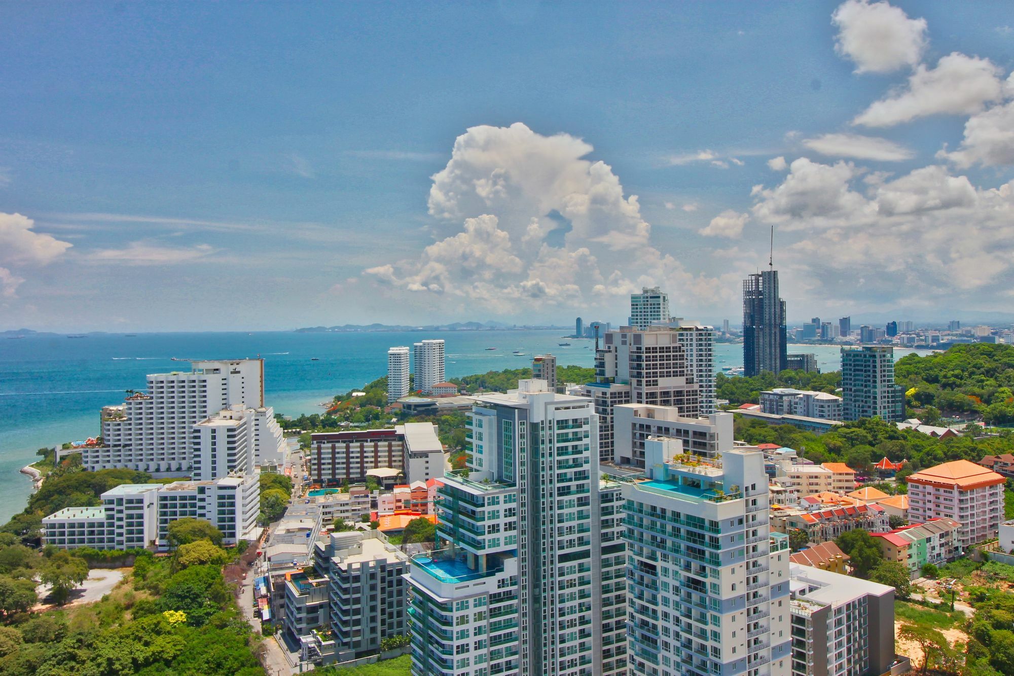 Ferienwohnung The Peak Towers Pattaya Exterior foto