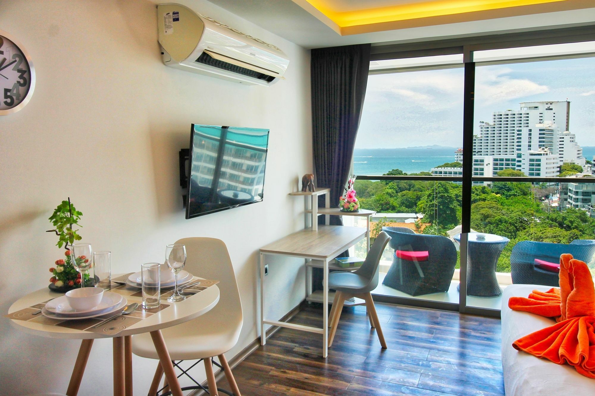Ferienwohnung The Peak Towers Pattaya Exterior foto