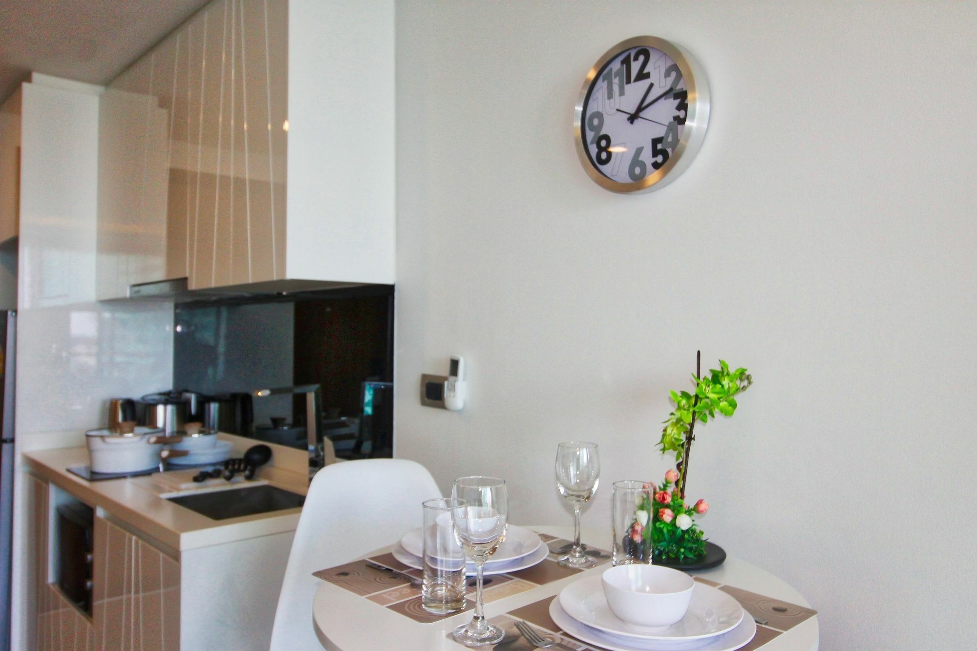 Ferienwohnung The Peak Towers Pattaya Exterior foto